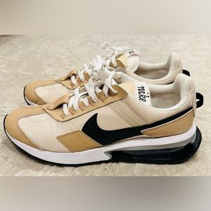 WOMEN'S NIKE AIR MAX PRE-DAY size 10